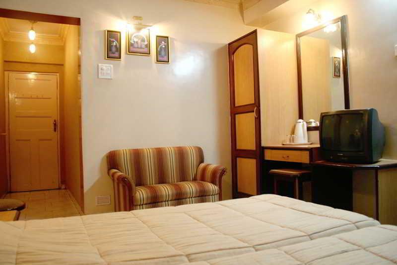 Hotel Manama Bombay Esterno foto