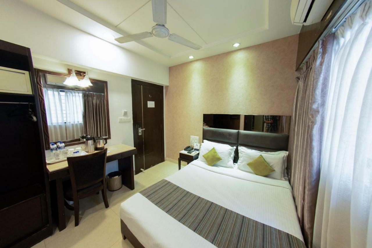 Hotel Manama Bombay Esterno foto