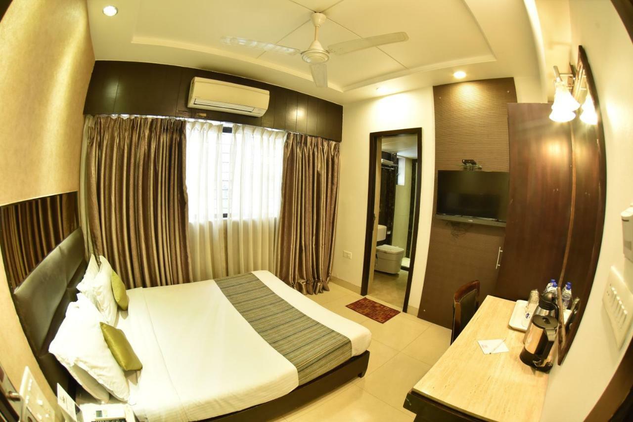 Hotel Manama Bombay Esterno foto