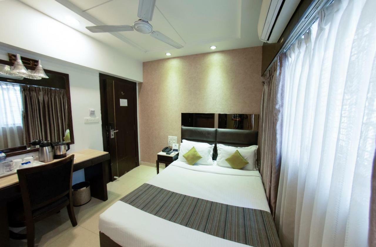 Hotel Manama Bombay Esterno foto